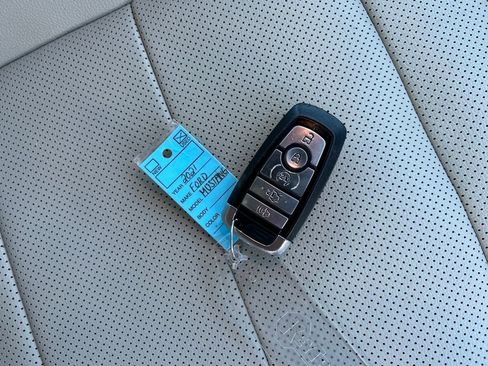 Used 2021 Ford Mustang Premium image 27