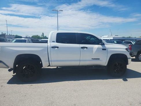 Used 2020 Toyota Tundra SR5 w/ SR5 Leather Package image 5