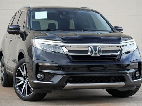 Used 2021 Honda Pilot Touring image 2