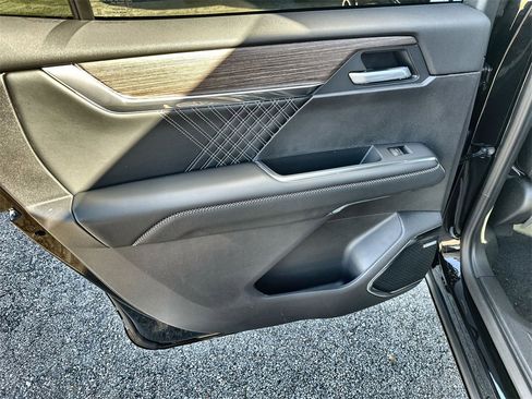 New 2026 GMC Acadia Denali w/ Super Cruise Package image 15