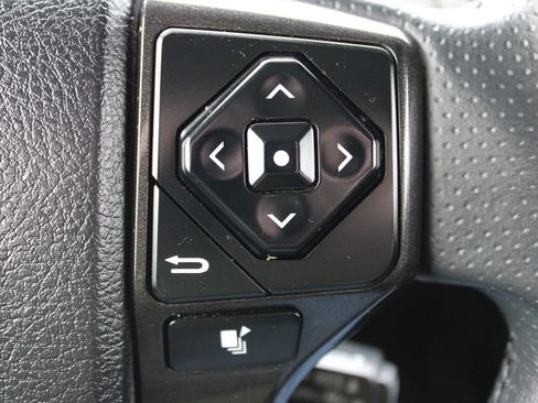 Used 2022 Toyota 4Runner TRD Off-Road Premium image 30