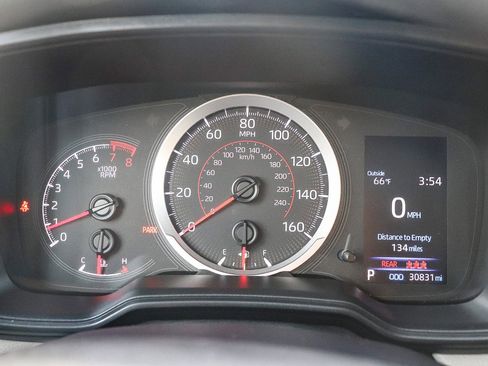 Certified 2022 Toyota Corolla Cross L image 24