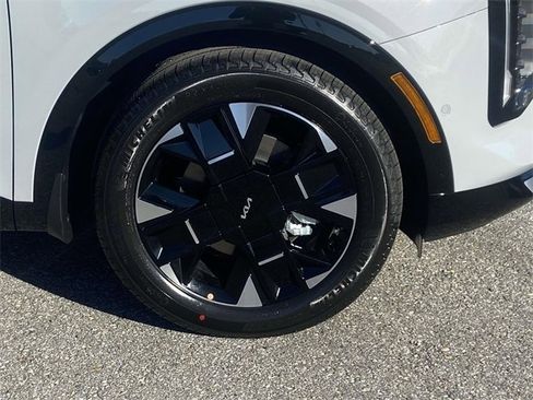 New 2026 Kia Sportage SX image 8