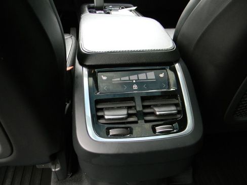 Used 2023 Volvo XC90 B5 Core w/ Protection Package Premier AWD/4WD image 22
