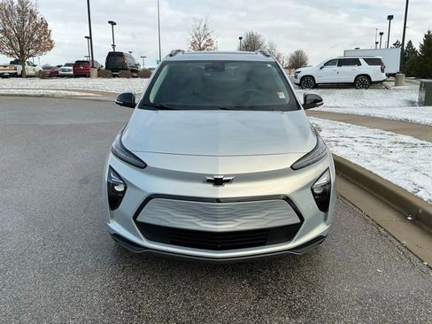 Used 2022 Chevrolet Bolt EUV Premier w/ Sun & Sound Package image 14