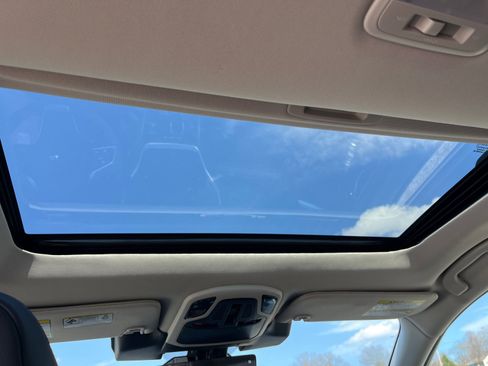 Certified 2025 Subaru Outback Touring XT image 17