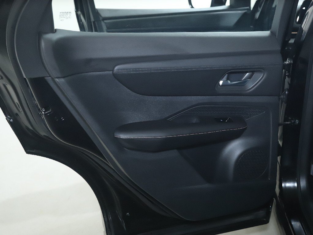Certified 2023 Nissan Ariya FWD image 13