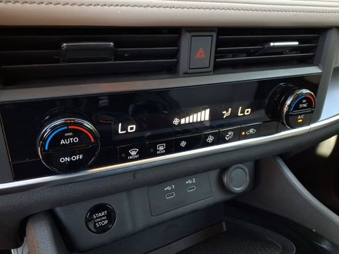 Used 2024 Nissan Rogue SV FWD image 20