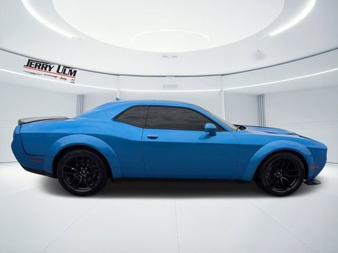 Used 2023 Dodge Challenger R/T Scat Pack RWD image 2