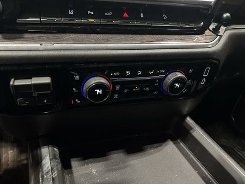 Used 2026 Chevrolet Silverado 3500 LTZ w/ LTZ Plus Package image 10