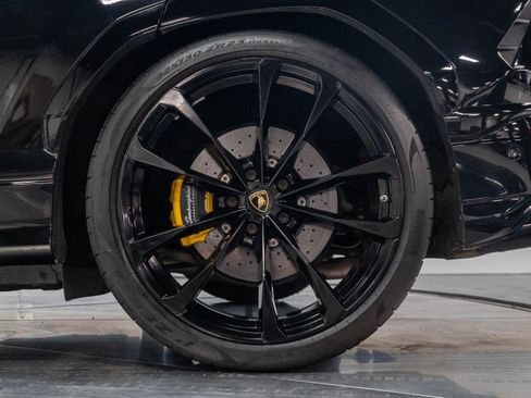 Used 2019 Lamborghini Urus AWD/4WD image 60