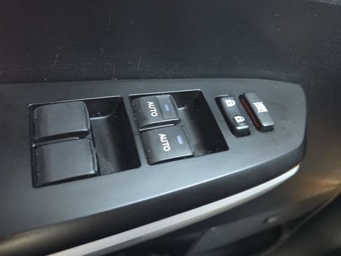 Used 2019 Toyota Tundra Platinum AWD/4WD image 27