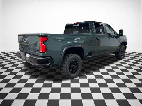 New 2026 Chevrolet Silverado 2500 ZR2 w/ LPO, Dark Essentials Package AWD/4WD image 8