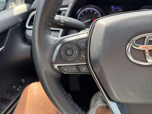 Used 2024 Toyota Camry SE image 21