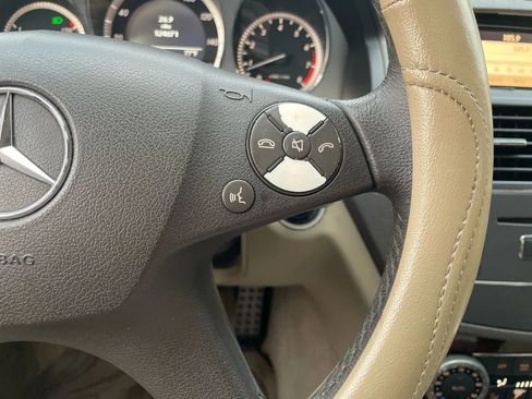 Used 2010 Mercedes-Benz C 300 Sedan image 15