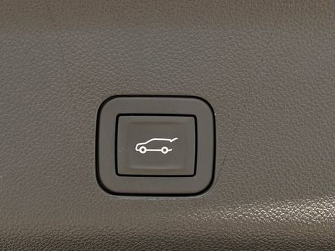 Certified 2026 Cadillac Escalade ESV Sport w/ LPO, ONYX Package image 32