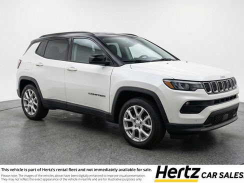 Used 2025 Jeep Compass Limited AWD/4WD image 1