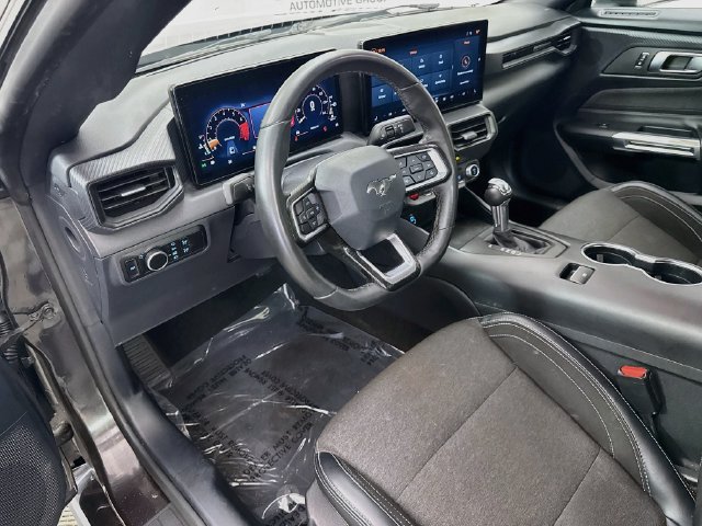 Used 2024 Ford Mustang Coupe RWD image 9