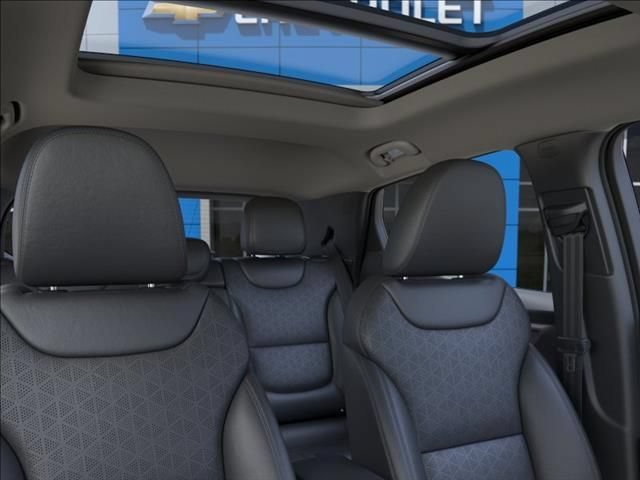 New 2027 Chevrolet Bolt LT w/ Dual Panel Sunroof Package FWD image 24