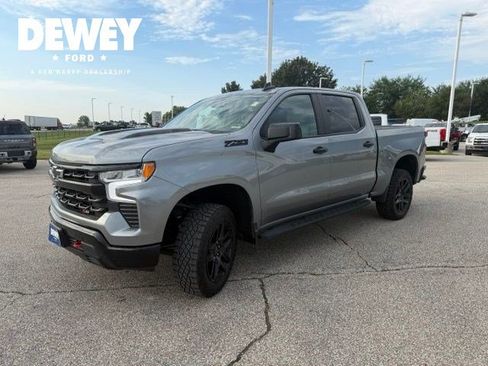 Used 2024 Chevrolet Silverado 1500 LT Trail Boss w/ Convenience Package II AWD/4WD image 6