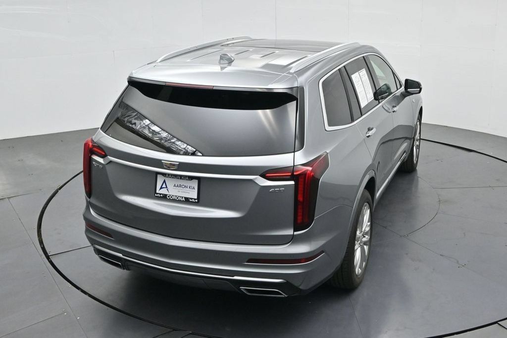 Used 2023 Cadillac XT6 Premium Luxury FWD image 47