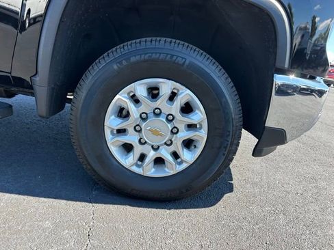 Certified 2024 Chevrolet Silverado 2500 LTZ w/ LTZ Convenience Package image 8