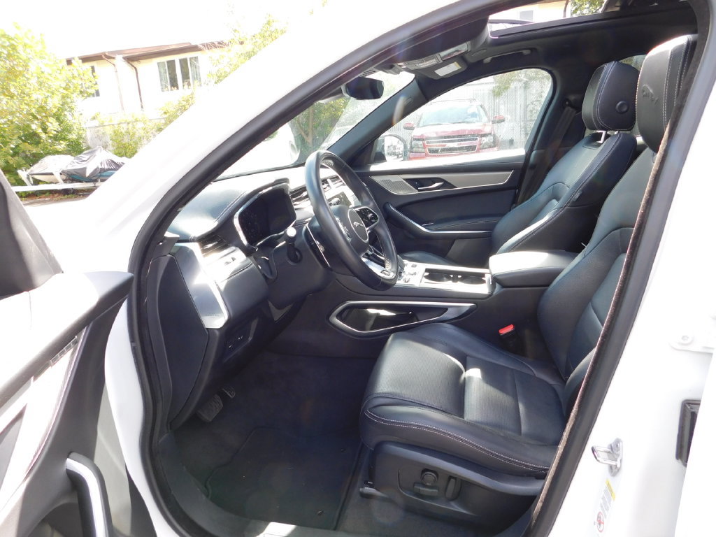 Used 2025 Jaguar F-PACE R-Dynamic S AWD/4WD image 15