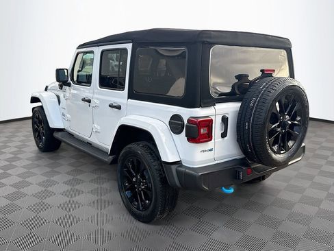Used 2022 Jeep Wrangler Unlimited Sahara image 8