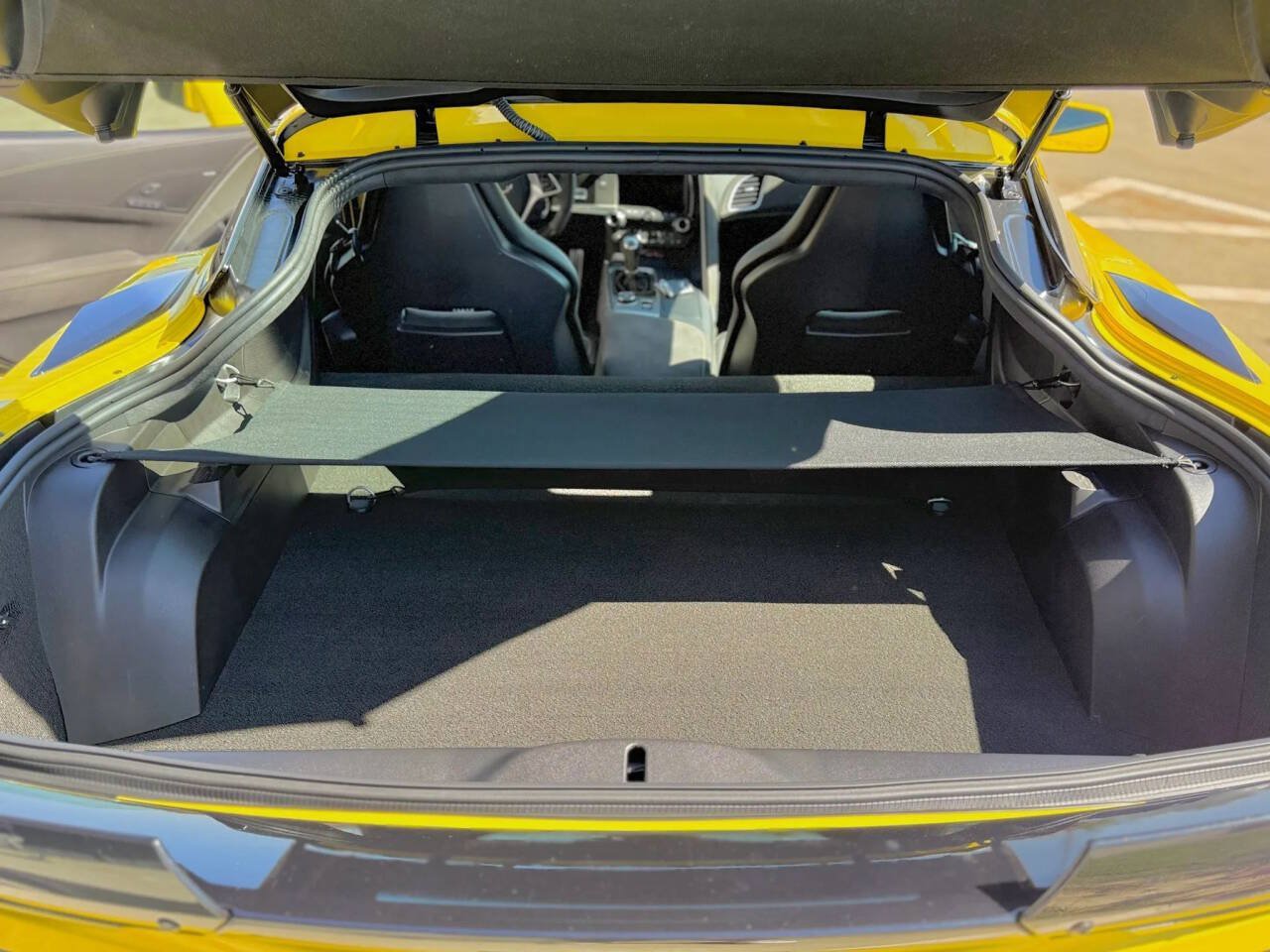 Used 2018 Chevrolet Corvette Z06 RWD image 21