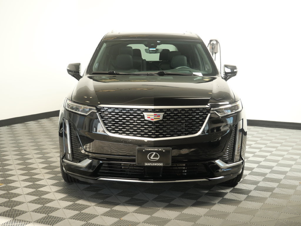 Used 2025 Cadillac XT6 Premium Luxury w/ Technology Package AWD/4WD image 2