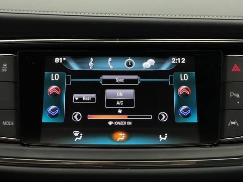 Used 2019 Buick Enclave Premium w/ Experience Buick Package FWD image 31