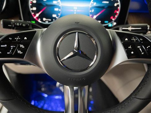 New 2026 Mercedes-Benz GLC 300 image 21