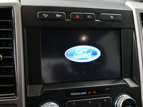 Used 2019 Ford F150 Lariat w/ Equipment Group 502A Luxury image 12