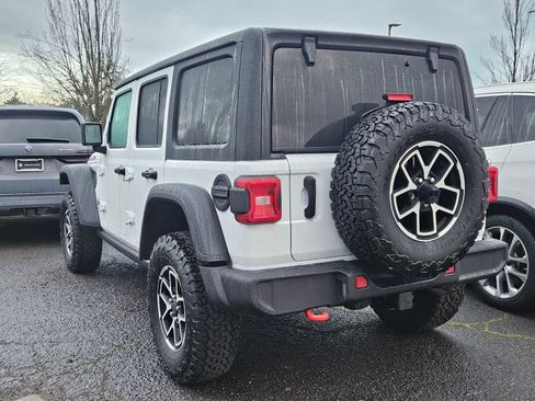 Used 2025 Jeep Wrangler Unlimited Rubicon w/ Technology Group image 4