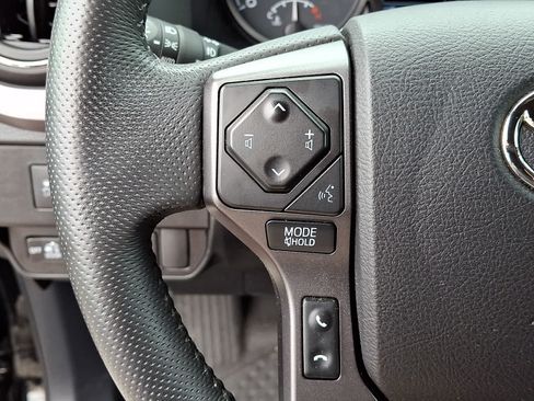 Used 2022 Toyota Tacoma TRD Sport w/ Technology Package AWD/4WD image 25