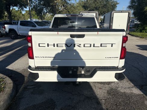 Used 2021 Chevrolet Silverado 1500 Custom AWD/4WD image 6