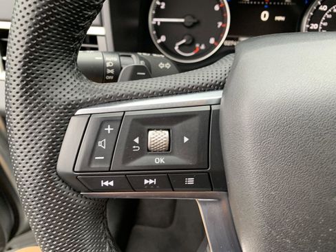 Used 2023 Mitsubishi Outlander SE image 12