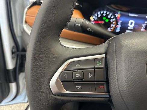 Used 2025 Jeep Compass Limited AWD/4WD image 25