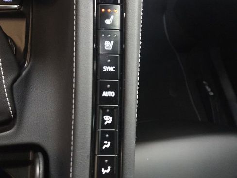 Used 2025 Chevrolet Corvette Stingray w/ Z51 Performance Package image 30