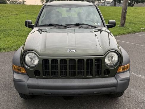 Used 2007 Jeep Liberty Sport AWD/4WD image 6