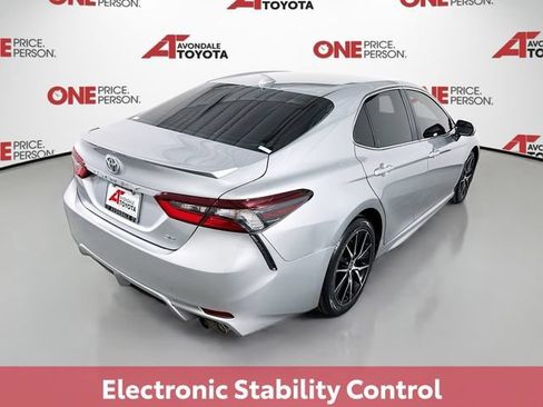 Used 2023 Toyota Camry SE FWD image 9