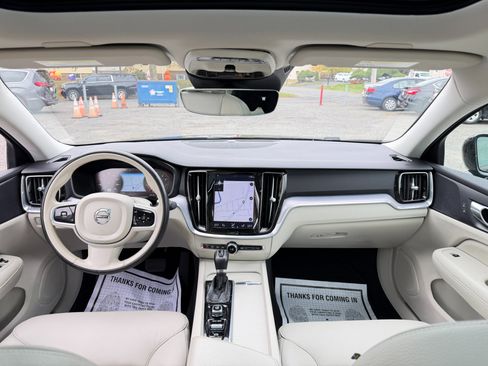 Used 2020 Volvo S60 T5 Momentum w/ Protection Package image 24