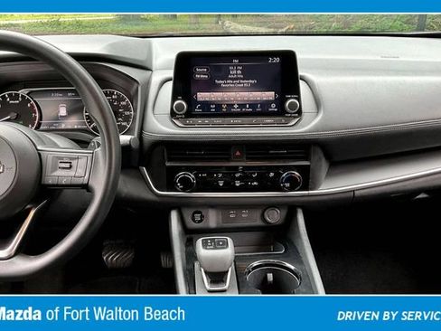 Used 2024 Nissan Rogue S AWD/4WD image 9