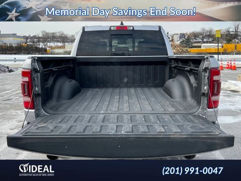 Used 2019 RAM 1500 Laramie AWD/4WD image 7