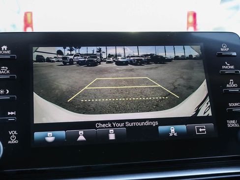 Used 2018 Honda Accord Touring image 28