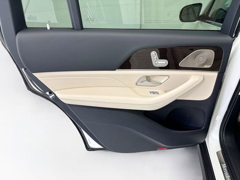 New 2026 Mercedes-Benz GLS 450 4MATIC image 27