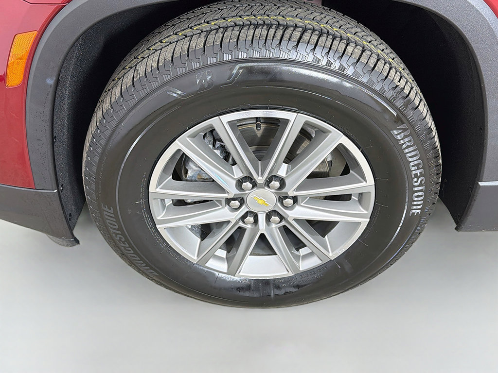 Used 2023 Chevrolet Traverse LT AWD/4WD image 18