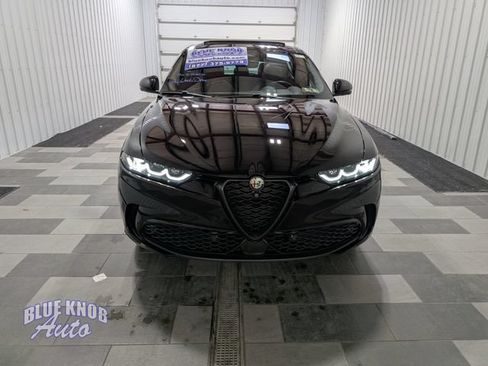 Used 2024 Alfa Romeo Tonale Veloce w/ Active Assist Package AWD/4WD image 6