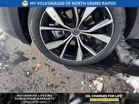 New 2026 Volkswagen Atlas Cross Sport SEL Premium R-Line AWD/4WD image 9
