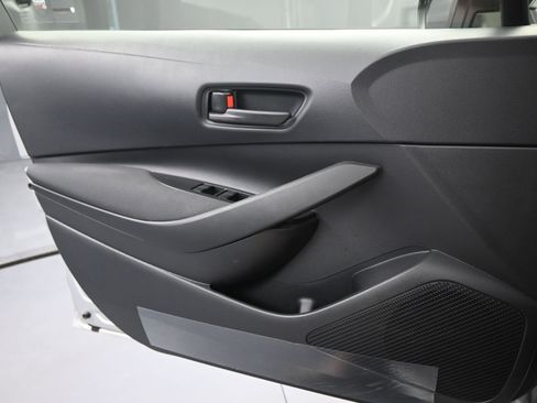 Used 2025 Toyota Corolla LE image 16